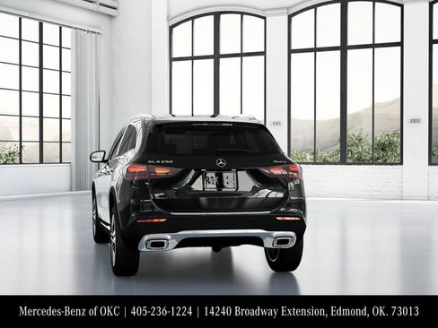 Used 2025 Mercedes-Benz GLA 250 4MATIC image 26