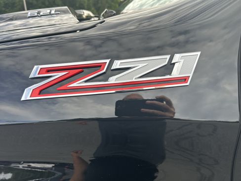 Certified 2024 Chevrolet Silverado 1500 LT Trail Boss w/ LT Trail Boss Premium Package AWD/4WD image 3