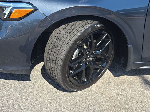 Used 2025 Honda Civic Sport image 32