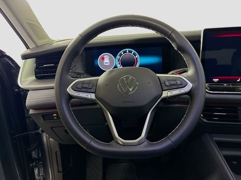 New 2026 Volkswagen Tiguan SE image 12