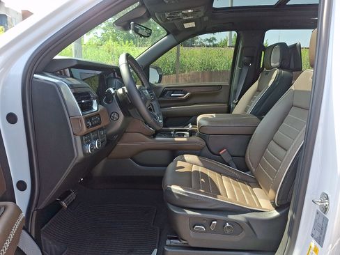 Used 2026 GMC Yukon Denali Ultimate AWD/4WD image 14