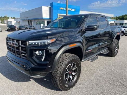 Used 2024 GMC Canyon AT4X image 3