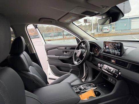 New 2025 Honda Pilot EX-L image 30