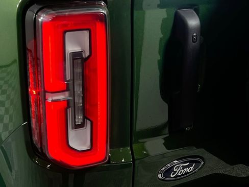 Used 2025 Ford Bronco Badlands image 26