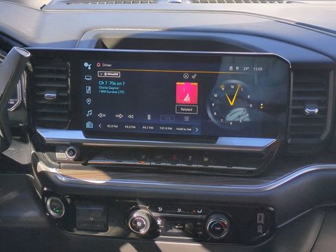 Used 2024 Chevrolet Silverado 2500 LT image 17