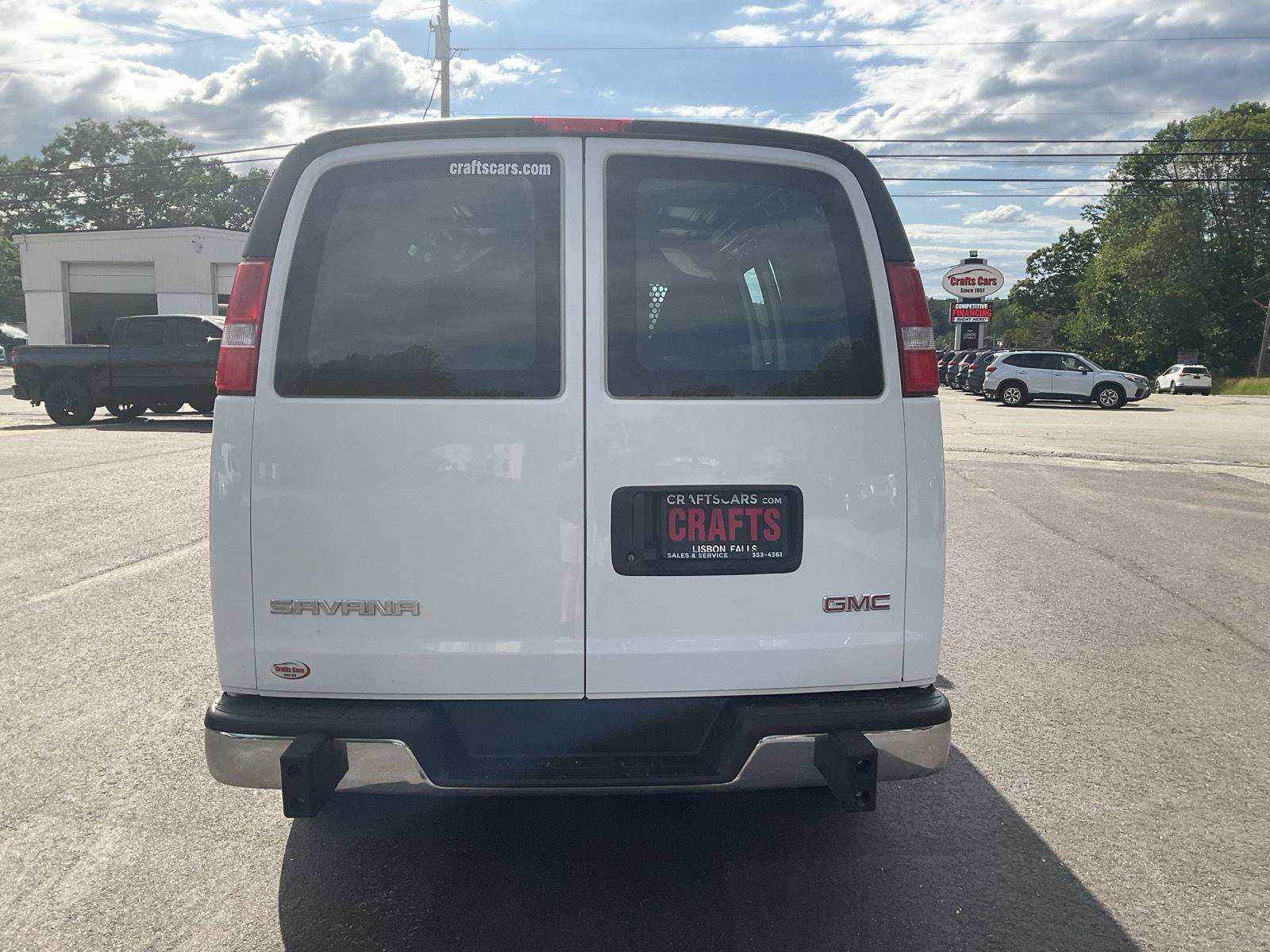 Used 2025 GMC Savana 2500 w/ Driver Convenience Package RWD image 4