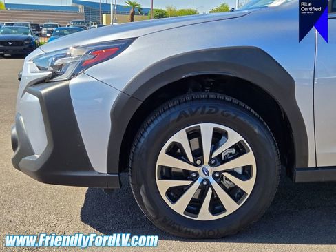 Used 2025 Subaru Outback Premium AWD/4WD image 8