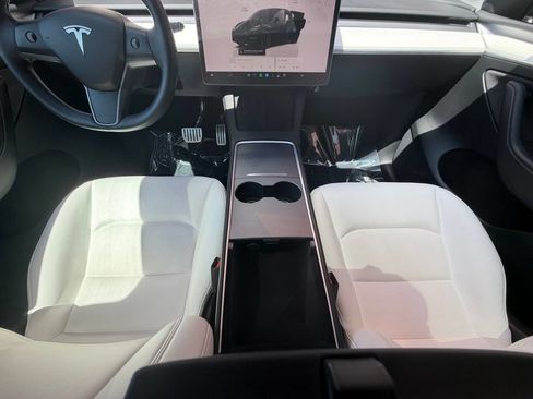 Used 2023 Tesla Model Y Performance AWD/4WD image 29