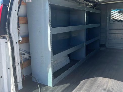 Used 2018 GMC Savana 2500 w/ Driver Convenience Package image 5