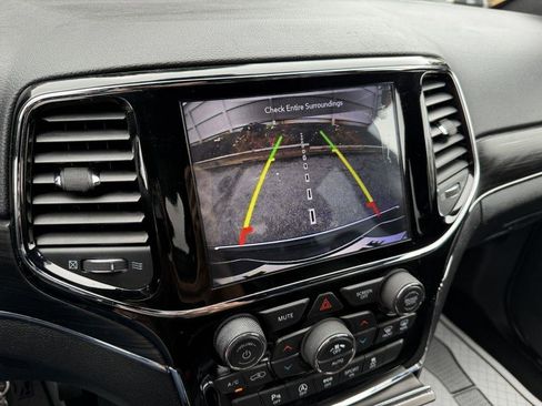 Used 2019 Jeep Grand Cherokee Limited AWD/4WD image 21