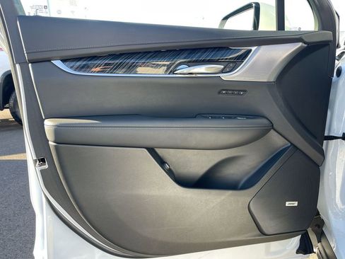 Used 2024 Cadillac XT6 Premium Luxury image 29