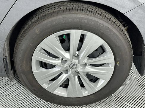 Used 2025 Nissan Sentra S FWD image 10