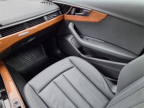 Used 2023 Audi A4 2.0T Premium image 10