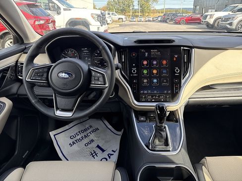 Used 2025 Subaru Outback Limited image 2