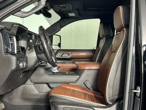 Used 2024 GMC Sierra 3500 Denali Ultimate AWD/4WD image 31