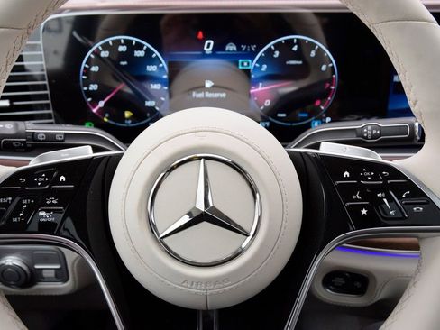 New 2026 Mercedes-Benz Maybach GLS 600 4MATIC image 20