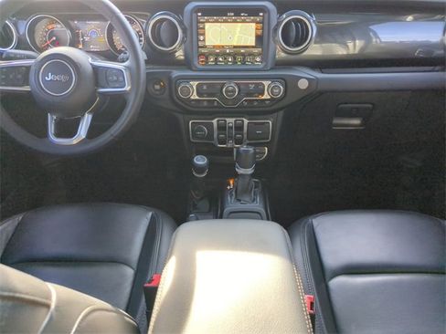 Used 2020 Jeep Wrangler Unlimited Sahara image 18