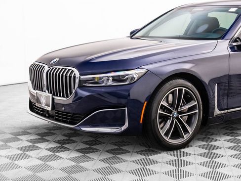 Used 2022 BMW 750i xDrive w/ Executive Package image 34