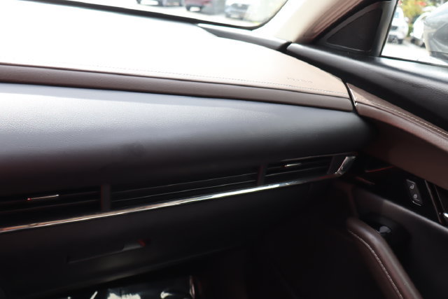Used 2024 MAZDA CX-30 AWD 2.5 S w/ Premium Package image 32
