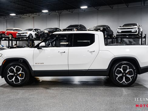 Used 2022 Rivian R1T Adventure image 2