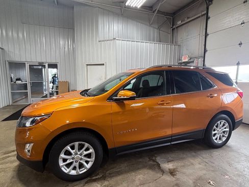 Used 2018 Chevrolet Equinox LT w/ Sun & Infotainment Package image 1