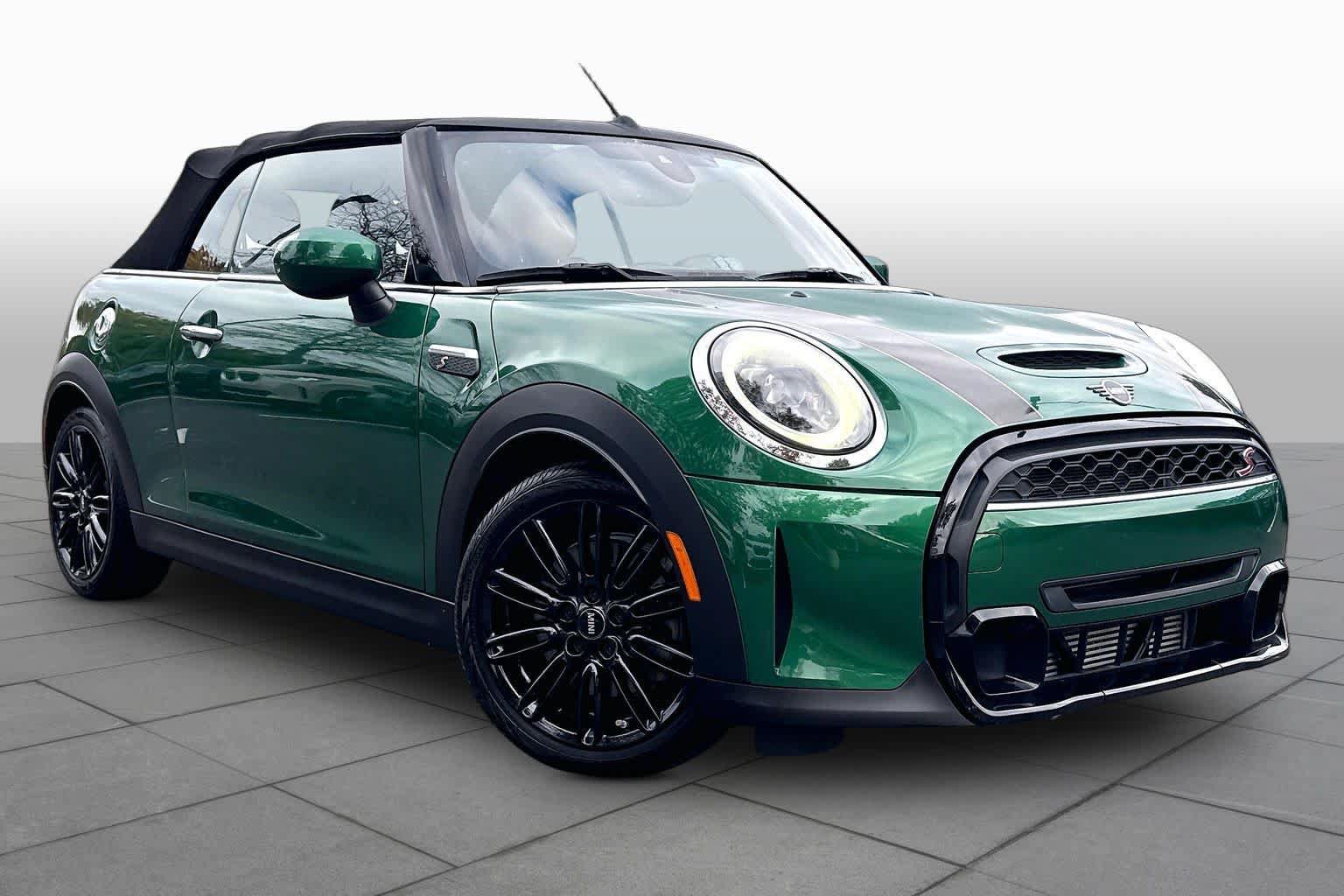 Used 2024 MINI Cooper S w/ Signature Upholstery Package FWD image 2