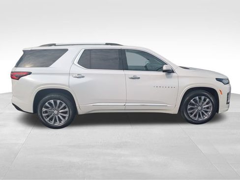 Used 2023 Chevrolet Traverse Premier w/ LPO, Floor Liner Package AWD/4WD image 7