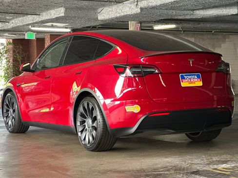 Used 2022 Tesla Model Y Performance AWD/4WD image 6