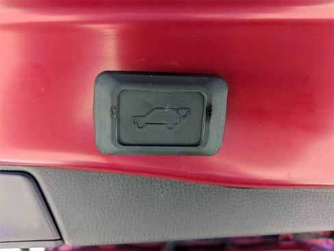 Used 2024 Toyota RAV4 XLE Premium image 13