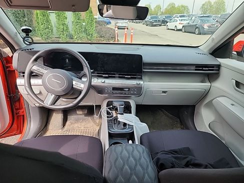 Used 2025 Hyundai Kona SEL image 15