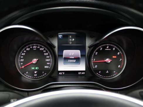 Used 2018 Mercedes-Benz GLC 300 4MATIC w/ AMG Line image 22