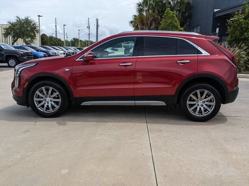 Used 2023 Cadillac XT4 Premium Luxury w/ Enhanced Visibility Package FWD image 9