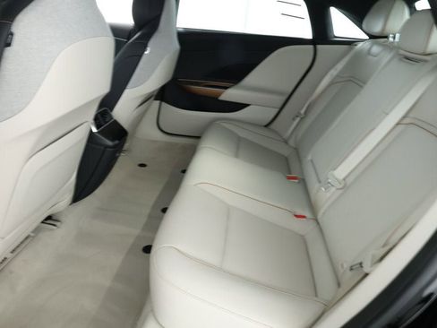 Used 2023 Lucid Air Touring image 21
