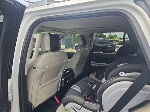 Used 2020 Ford Expedition Platinum AWD/4WD image 9