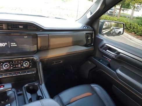 Used 2024 GMC Sierra 1500 AT4 w/ Technology Package AWD/4WD image 15