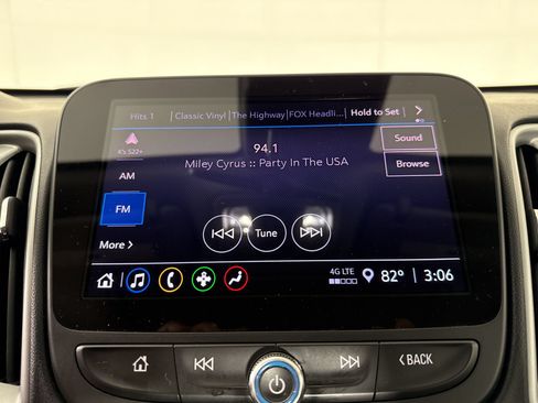 Used 2023 Chevrolet Malibu LT FWD image 18