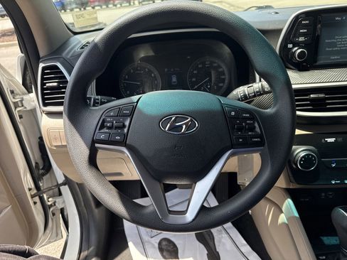 Used 2020 Hyundai Tucson SE FWD image 16