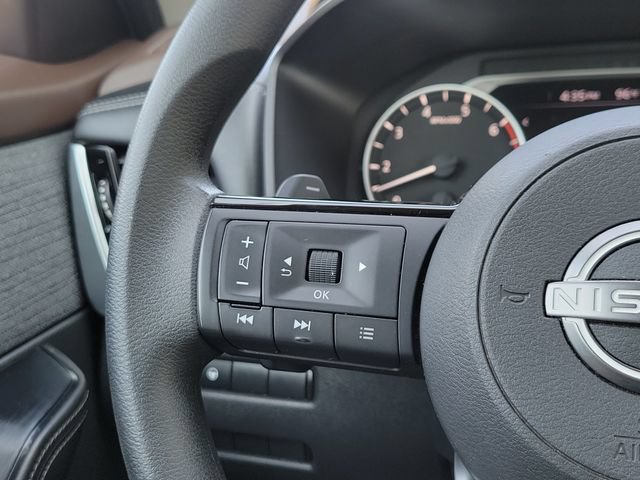 Used 2022 Nissan Rogue SV AWD/4WD image 28