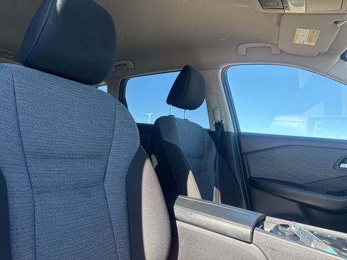 Certified 2023 Nissan Rogue SV image 28