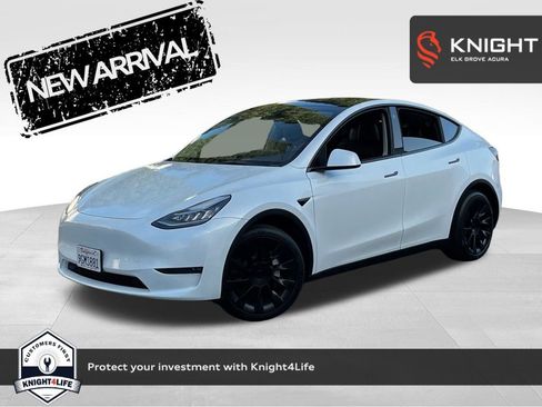 Used 2023 Tesla Model Y Long Range AWD/4WD image 1