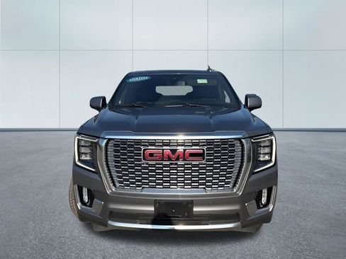Used 2022 GMC Yukon XL Denali AWD/4WD image 5