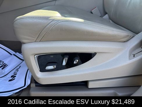 Used 2016 Cadillac Escalade ESV Luxury RWD image 14