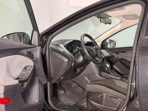 Used 2012 Ford Focus S FWD image 9