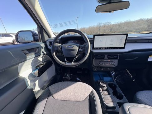 New 2025 Ford Maverick XLT w/ XLT Luxury Package image 29