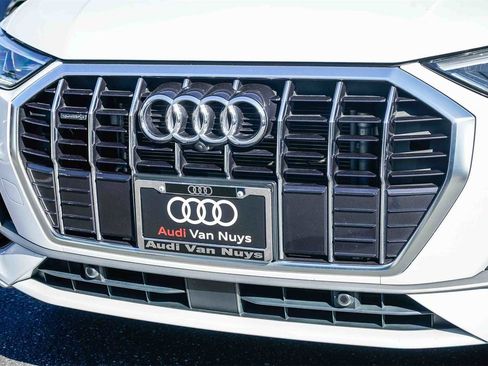 Used 2022 Audi Q3 2.0T Premium Plus w/ Premium Plus Package image 8