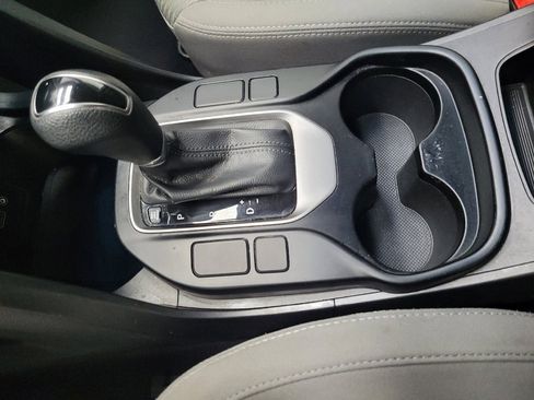 Used 2017 Hyundai Santa Fe SE image 26