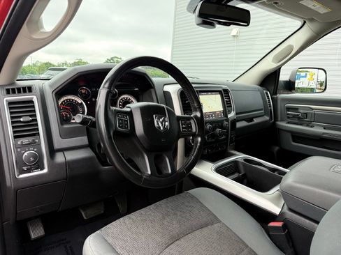 Used 2018 RAM 1500 SLT AWD/4WD image 19