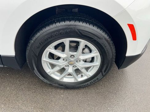 Used 2023 Chevrolet Equinox LT image 12