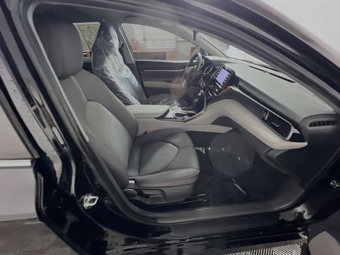 Used 2022 Toyota Camry LE image 31