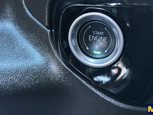 Used 2025 Chevrolet Silverado 1500 LT image 28